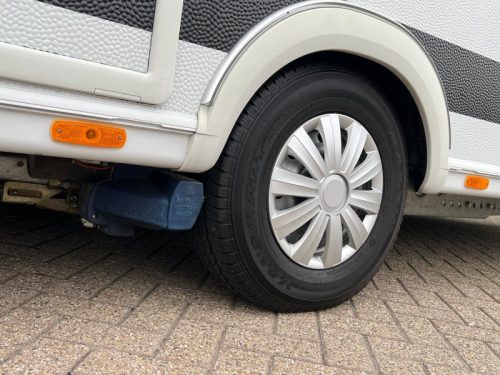 Dethleffs Nomad 520 RET L&auml;ngsbetten, Rangierhilfe, Klimaanlage Foto: 21