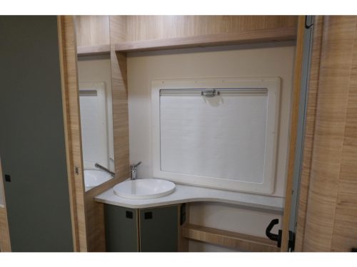 Caravelair Exclusive Line 475 Combi 6E Heizung  Foto: 12