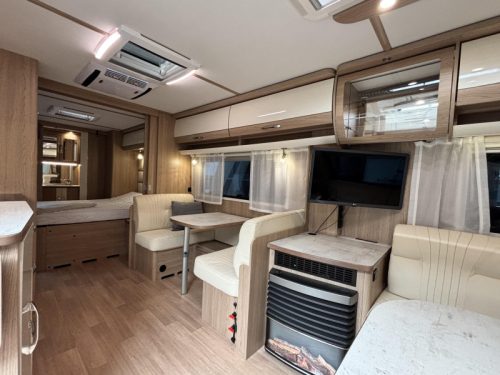 LMC Lord Brillant 690 Mover + Levelsysteem! Foto: 8