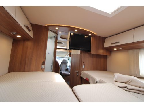 Carthago C-Tourer I 149 LE Single beds Pop-top roof  photo: 37