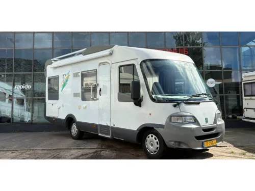 Knaus Travel-Liner 708 Festbett, Hubbett, 130 PS Foto: 2