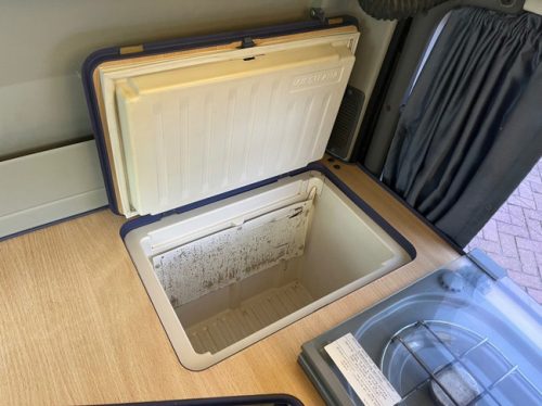 Westfalia Nugget Hubdach 4 Schlafpl&auml;tze. K&uuml;hlschrank Anh&auml;ngerkupplung Komplett ausgestattet. Foto: 17