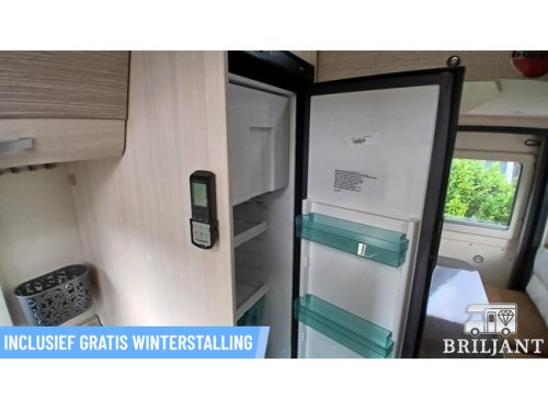 B&uuml;rstner Brevio T-646 .. unique off-grid Motorhome photo: 21