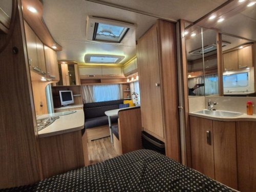 Wilk Vida 420 FD mover, awning, top condition photo: 7