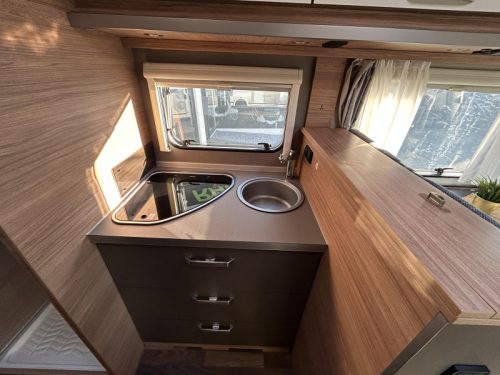 Weinsberg CaraCore 700 MEG Autom&aacute;tico, Aire Acondicionado 230V foto: 11