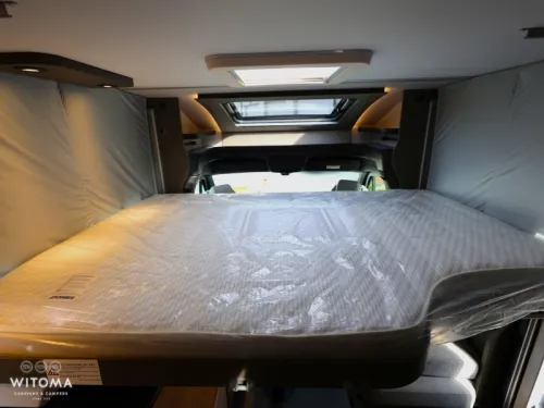 Hymer GT-S 685 Pop-top roof Face to Face 2027  photo: 15