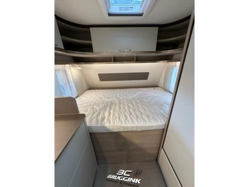 B&uuml;rstner Premio 395 TS TRANSVERSE BED 210CM 1,500 KG photo: 6
