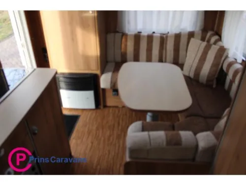 B&uuml;rstner Averso 450 French bed and dinette photo: 10