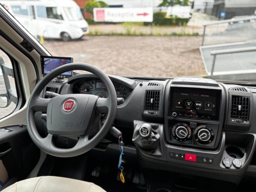 Pilote P 706 GJ Motorhome, 4 berths photo: 16