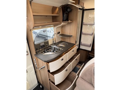 Carthago C-Tourer T 143 LE -300 Ah-Automatik-Klimaanlage Foto: 9