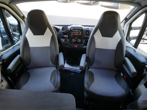 Sunlight T67, 9-speed automatic, Single beds, XXL Garage photo: 5