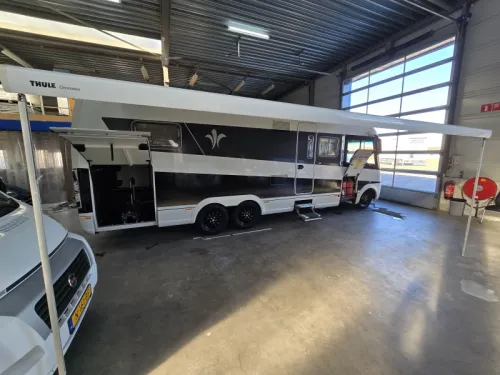 Niesmann+Bischoff Arto 85 LE Z.G.O.H B.J. 2015 Cloulin photo: 7