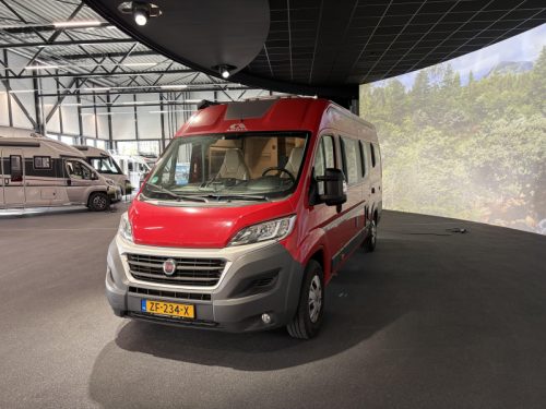 Adria Twin Select Sonnenkollektor - Anh&auml;ngerkupplung Foto: 1