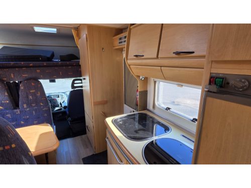 Camping-car TEC Rotec 640 royale 6 places ! photo : 9