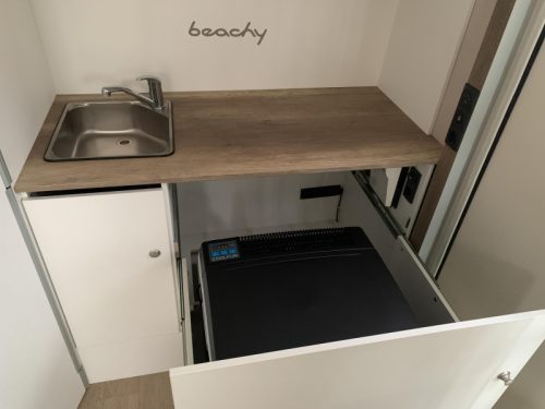 Hobby Beachy 450 Deichselkasten/Markise Foto: 5