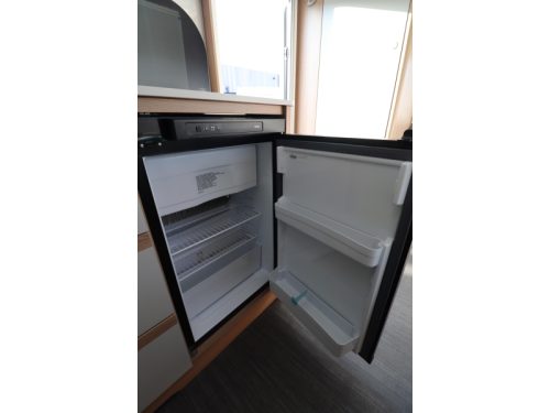Dethleffs Aero 410 QS Querbett / Mover / Markise Foto: 12