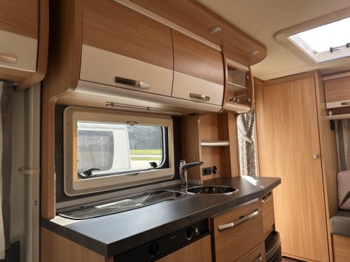 Knaus Sudwind Silver Selection 420 QD awning - bicycle carrier photo: 9