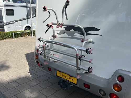 Laika Ecovip 715 SINGLE BEDS+POP-TOP ROOF MOTOR AIR CONDITIONING TOW HITCH photo: 22