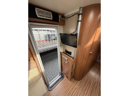 Adria Coral 670 SL Single beds photo: 9