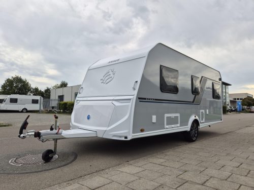 Knaus Sport Platinum 500 EU U-shaped dinette + single beds photo: 3