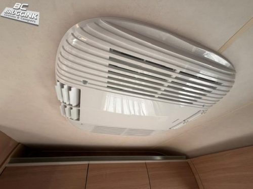 B&uuml;rstner Averso 390 TS FRANS BED MOVER AIRCO LF foto: 11