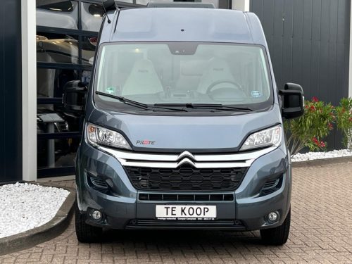 Pilote V 600 G Awning, Bicycle rack, TV, photo: 34