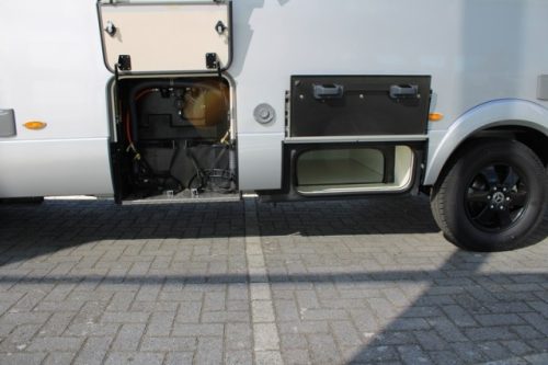 Camping-car Hymer B MC I 680 &eacute;quip&eacute; du puissant Mercedes 9 G Tronic 170 ch AUTOMATIQUE lits jumeaux + lit pavillon (56 photo : 9