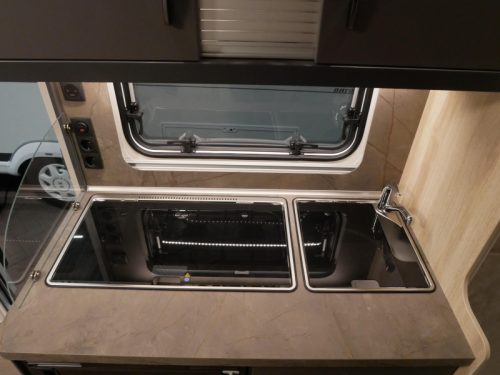 Hobby De Luxe 460 LU model 2027 photo: 11