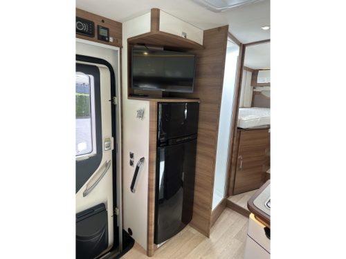 Rapido 866 F Lithium Roof air conditioning Towing hitch photo: 16