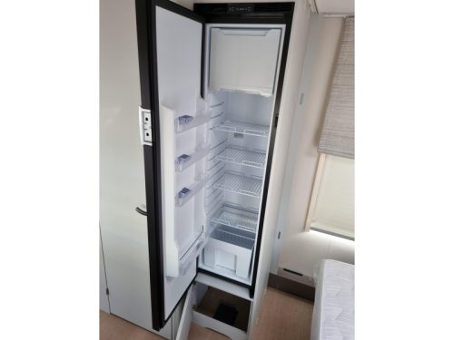 B&uuml;rstner B66 485 TS Queens bed - 1800 kg  photo: 15