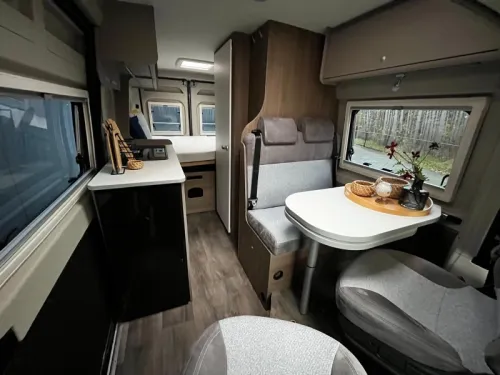 Carado Vlow 600 - 165pk - bonita Camper van foto: 1