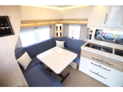 Hobby Excellent Edition 540 UL Model Year 2027 photo: 6