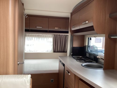 Knaus Sport 420 QD mover/awning photo: 17