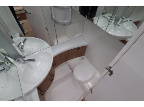 Hobby Excellent 495 UL Single bed/ Thule awning photo: 11