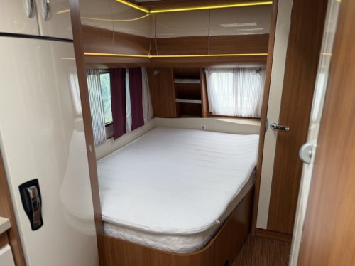 Hobby DE LUXE 460 UFE Foto: 12