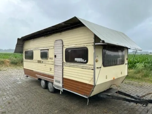 Knaus Wolf 535 with winter roof photo: 1