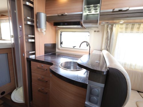 Knaus Sky I 700 LEG Automatic - without drop-down bed photo: 5