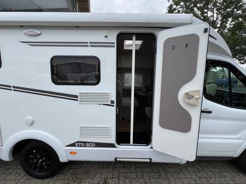 Hymer V 6.6 SF AUTOMATIC SINGLE BEDS+REAR LOUNGE AIR SUSPENSION photo: 3