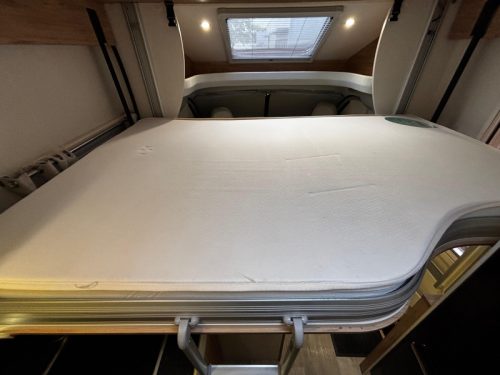 Pilote P 706 GJ Motorhome, 4 berths photo: 12
