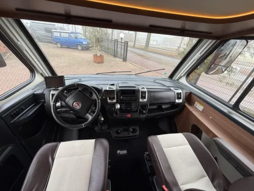 LMC Explorer Comfort 735 G Single Beds Pull-down Bed 2019 photo: 8