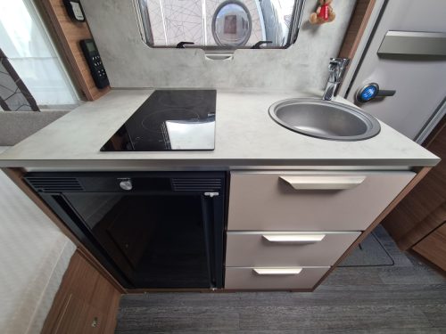 Knaus Sport E-Power Selection 400 QD Mover photo: 10