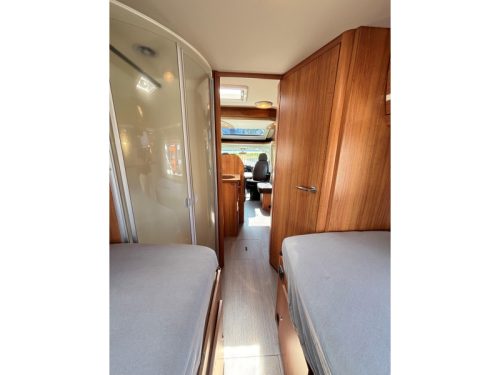 Eura Mobil Terrestra 720 Single beds/2015/Pop-top roof photo: 6