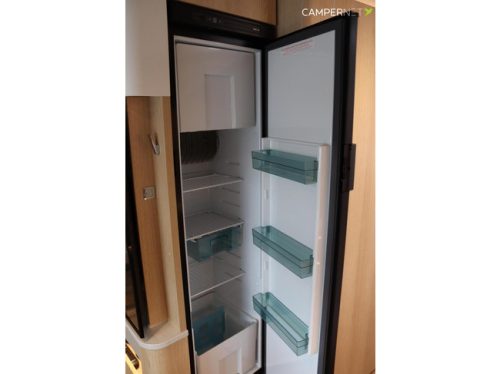 Hymer BMC-T 680 177hp Automatic | Single beds | Drop-down bed | Separate shower | Solar panel | Veloslide | Bearlock | SLC Chassis | Awning photo: 17
