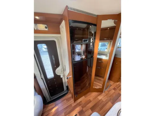 Hymer B678 Einzelbetten Hubdach  Foto: 11