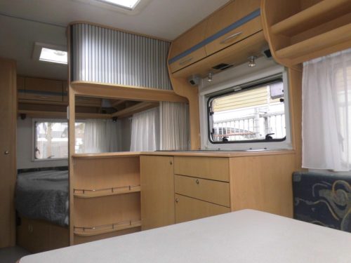 Beyerland Quartz 460 LB New awning and mover! photo: 9