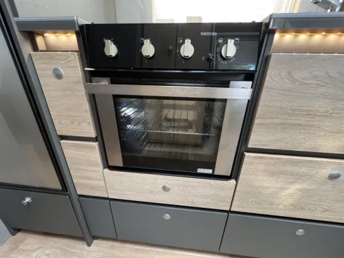 Dethleffs Beduin Scandinavia 550 RD EP systeem Mover Alde Foto: 6