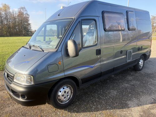 P&ouml;ssl 2Win Fixed bed 2.8 Turbo/128hp/AIRCO photo: 4