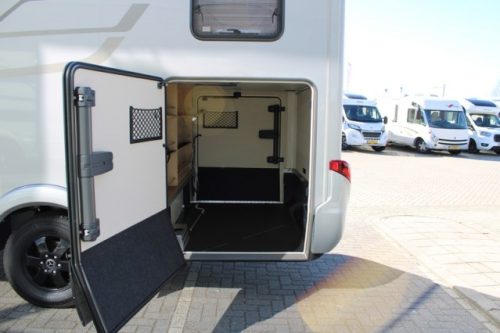 Camping-car Hymer B MC I 680 &eacute;quip&eacute; du puissant Mercedes 9 G Tronic 170 ch AUTOMATIQUE lits jumeaux + lit pavillon (56 photo : 12