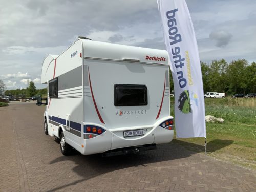 Detlheffs A 5881 Fiat 2.3 130 HP, Alcove, Bunk bed, 5 seats and 6 berths, Shows signs of use, Year 2007 Camper centrum on the road photo: 31