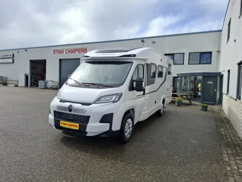 Adria Compact Select DL '27 Aut Markise Gro&szlig;er K&uuml;hlschrank Foto: 5